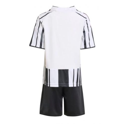 Lacne Dětský Futbalové dres Juventus 2025-26 Krátky Rukáv - Domáci (+ trenírky) Lacne Dětský Futbalové dres Juventus 2025-26 Krátky Rukáv - Domáci (+ trenírky)